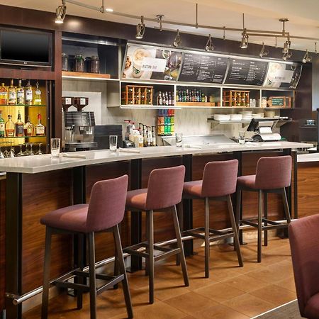 Courtyard By Marriott Atlanta Airport South/Sullivan Road College Park Екстериор снимка
