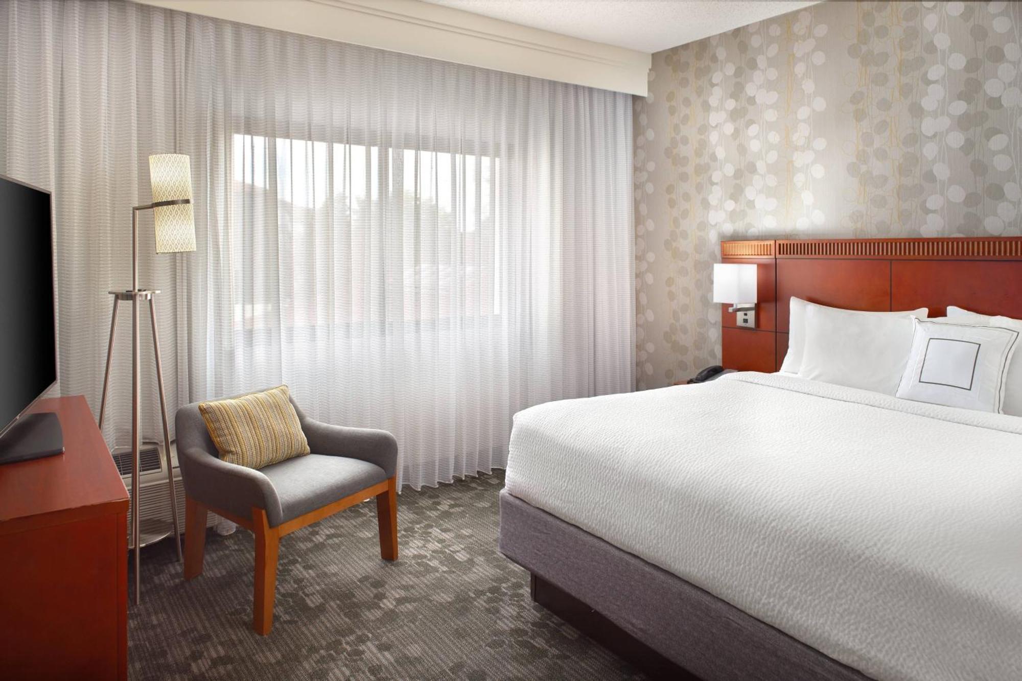 Courtyard By Marriott Atlanta Airport South/Sullivan Road College Park Екстериор снимка