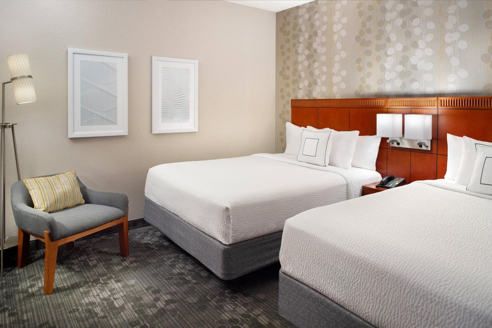 Courtyard By Marriott Atlanta Airport South/Sullivan Road College Park Екстериор снимка