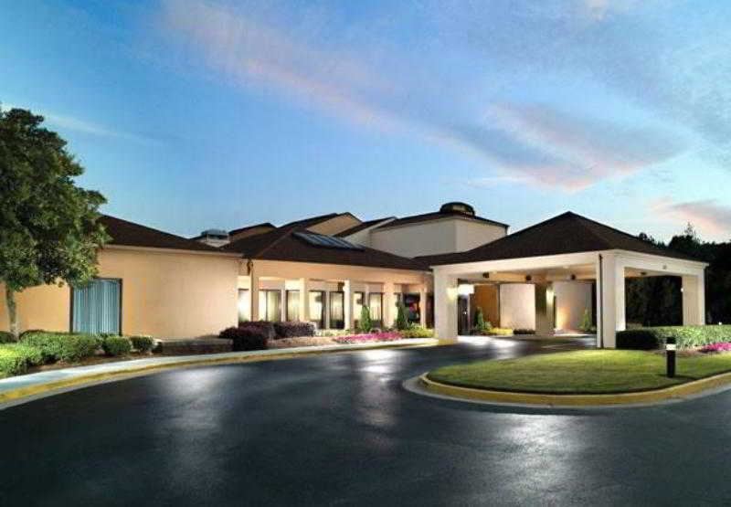 Courtyard By Marriott Atlanta Airport South/Sullivan Road College Park Екстериор снимка