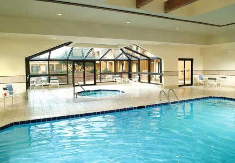 Courtyard By Marriott Atlanta Airport South/Sullivan Road College Park Съоръжения снимка