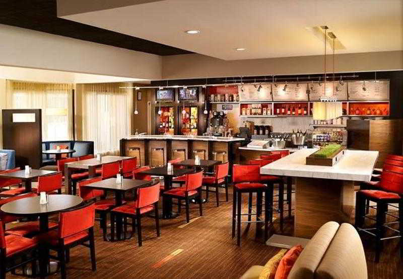 Courtyard By Marriott Atlanta Airport South/Sullivan Road College Park Екстериор снимка