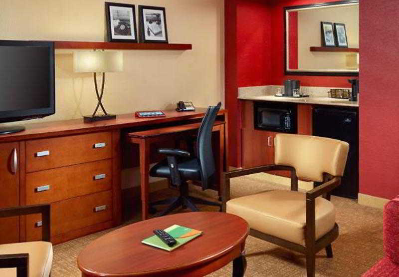 Courtyard By Marriott Atlanta Airport South/Sullivan Road College Park Екстериор снимка